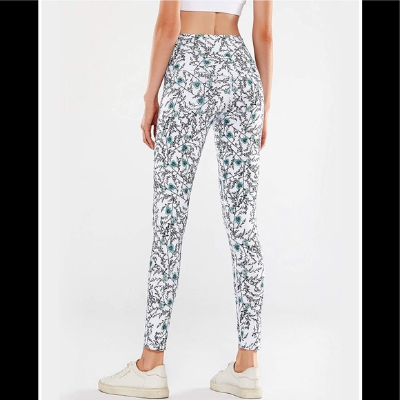 🆕 High Waist Yoga/Workout Leggings - Picture 6 of 8